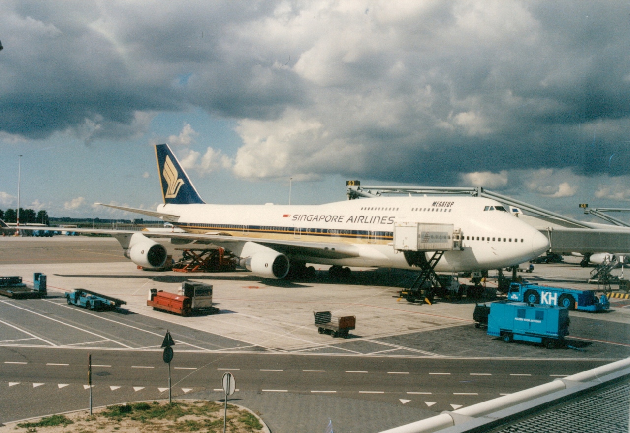 747-400 megatop singapore airlines 1996