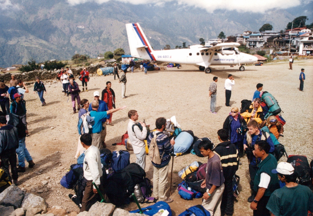 lukla airport trekking in nepal solukhumbu 1998