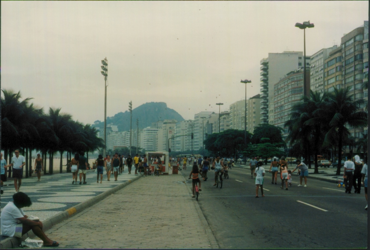 street_scene_rio_de_janeiro_brazil_1991.jpg