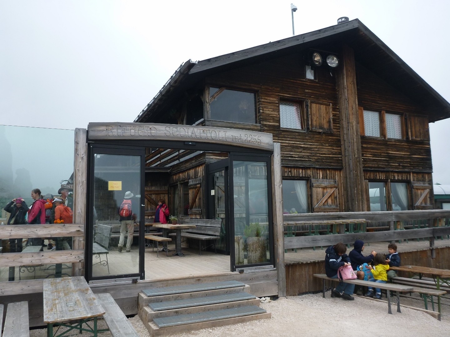 Rifugio Scoiattoli rekking in dolomites italy aug 2014