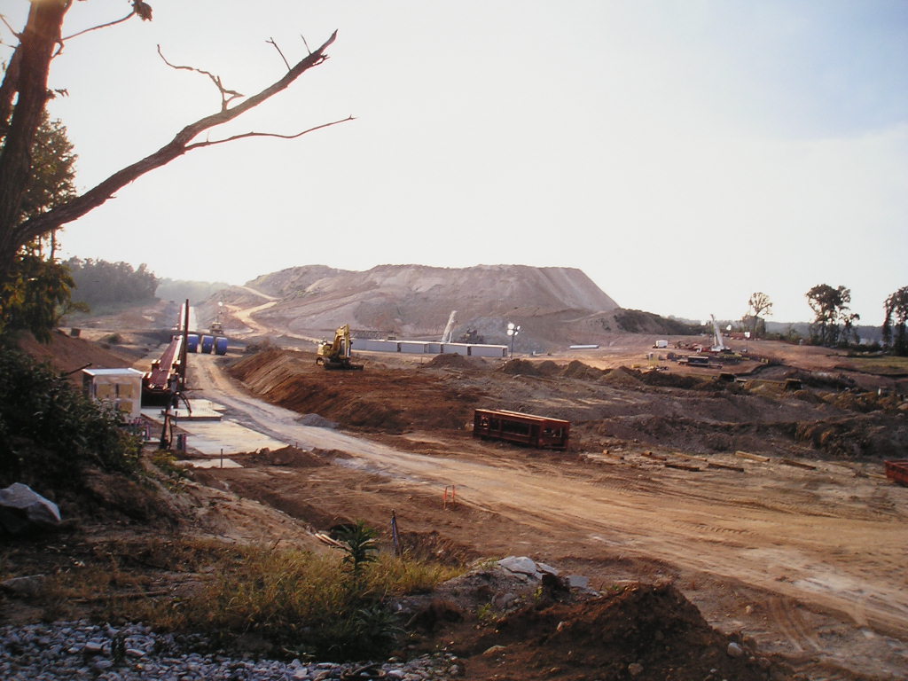 atlanta hartsfield airport 5th runway construction photos jul 2003