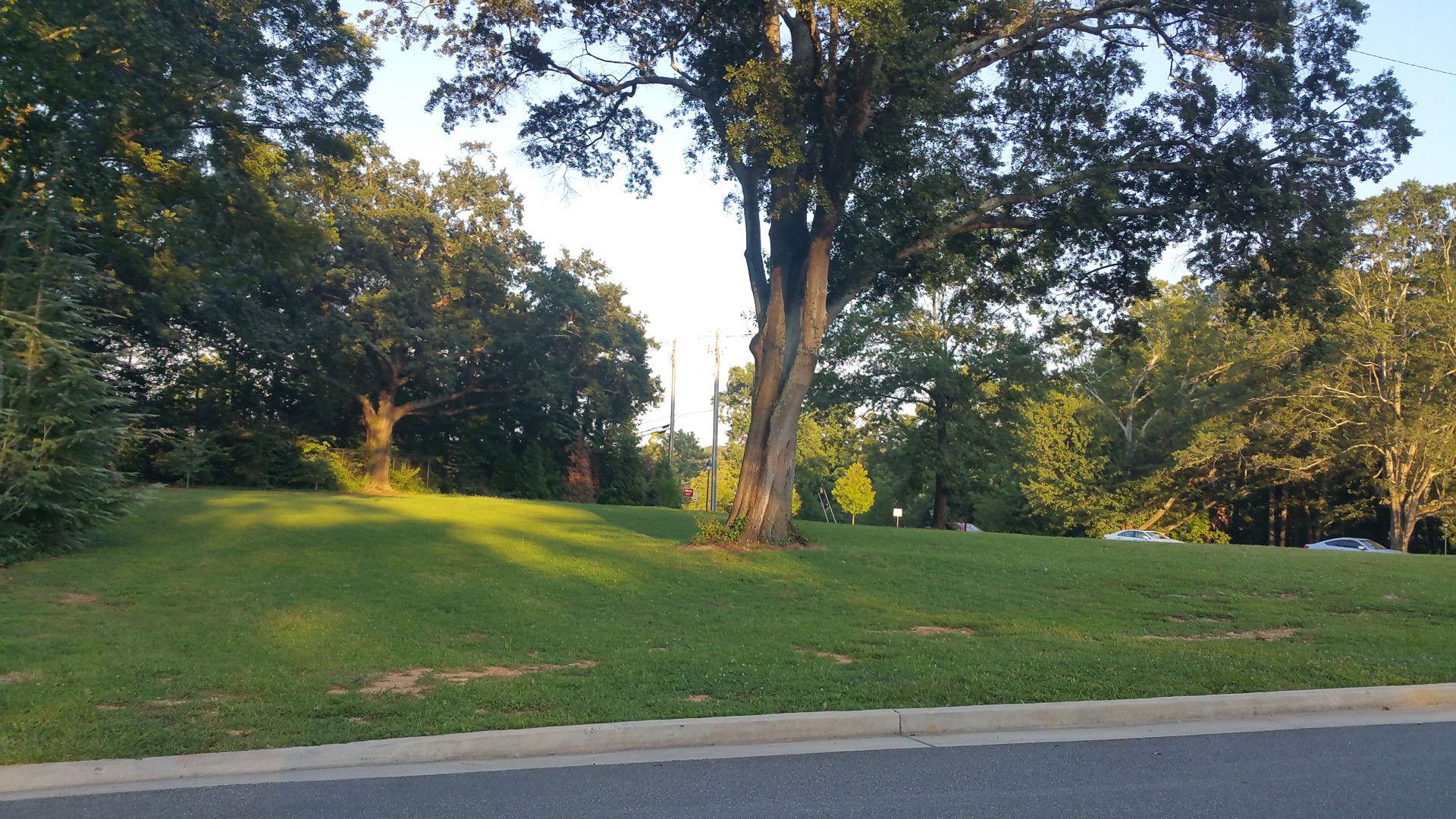 Abernathy Rd - Sandy Springs, Georgia - Aug 2017