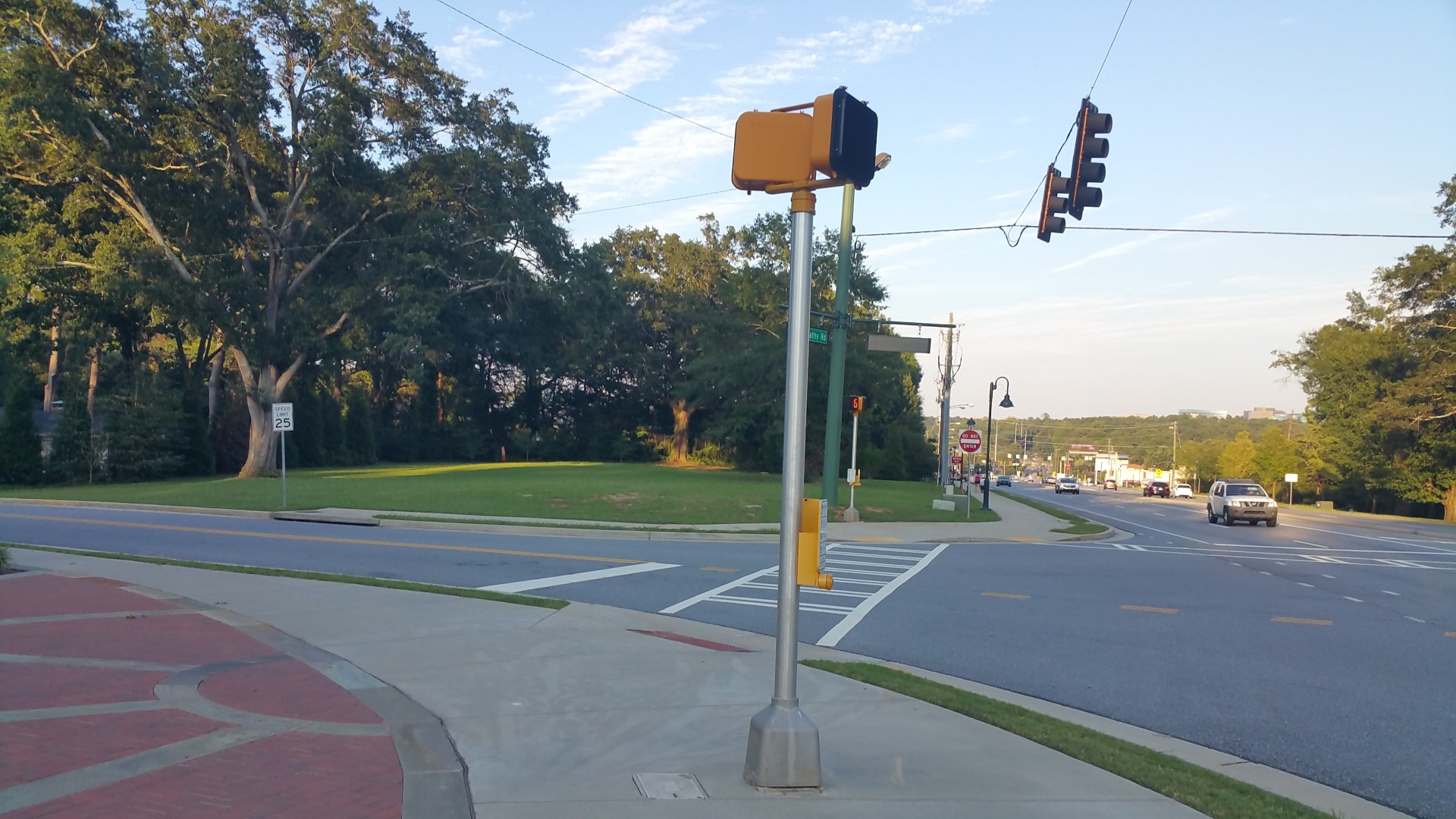Abernathy Rd - Sandy Springs, Georgia - Aug 2017