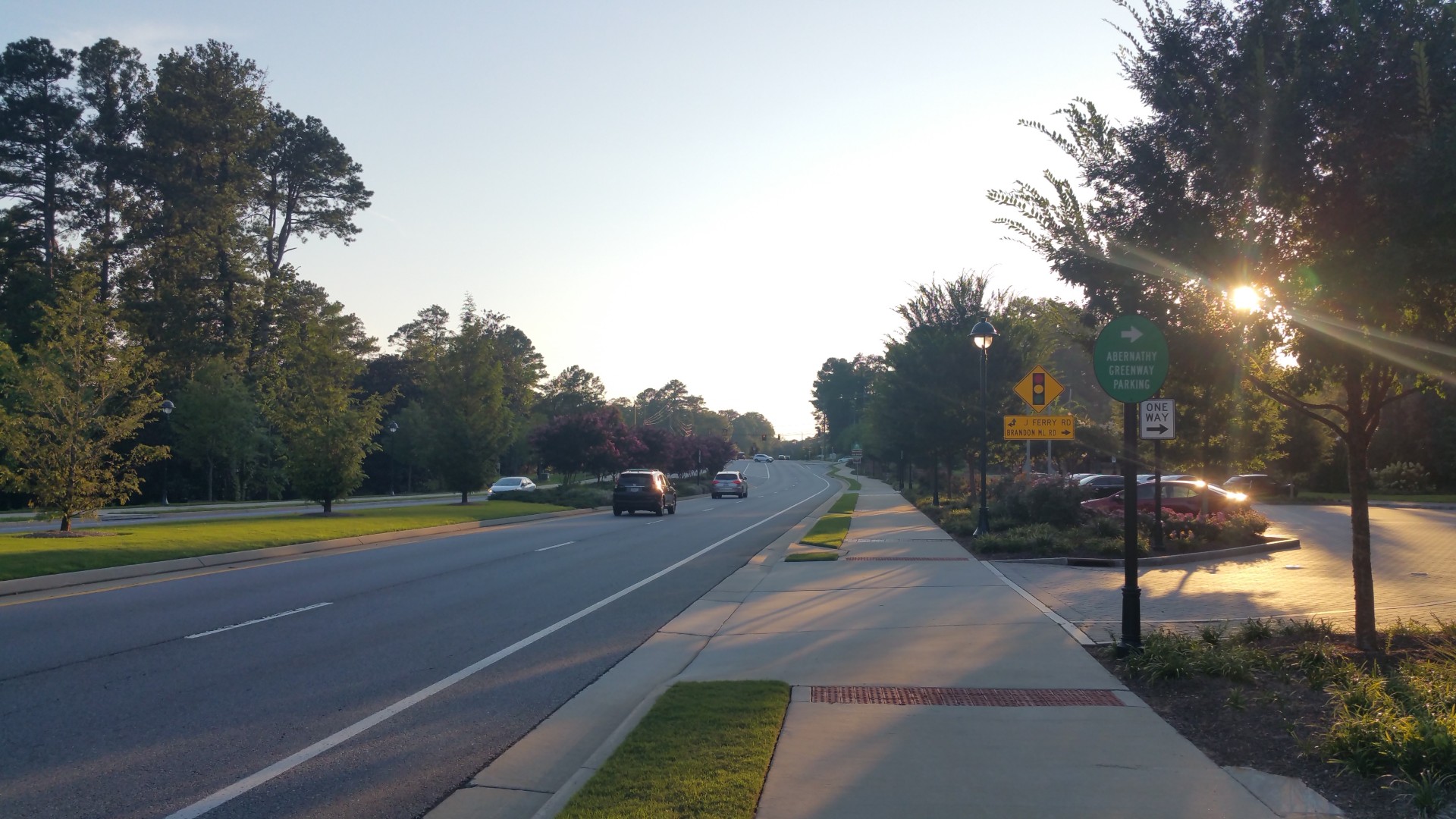 Abernathy Rd - Sandy Springs, Georgia - Aug 2017