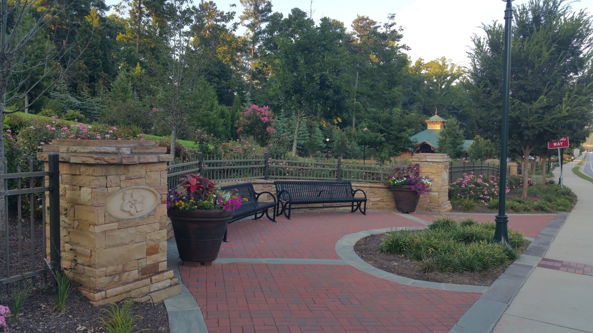 Abernathy Rd - Sandy Springs, Georgia - Aug 2017