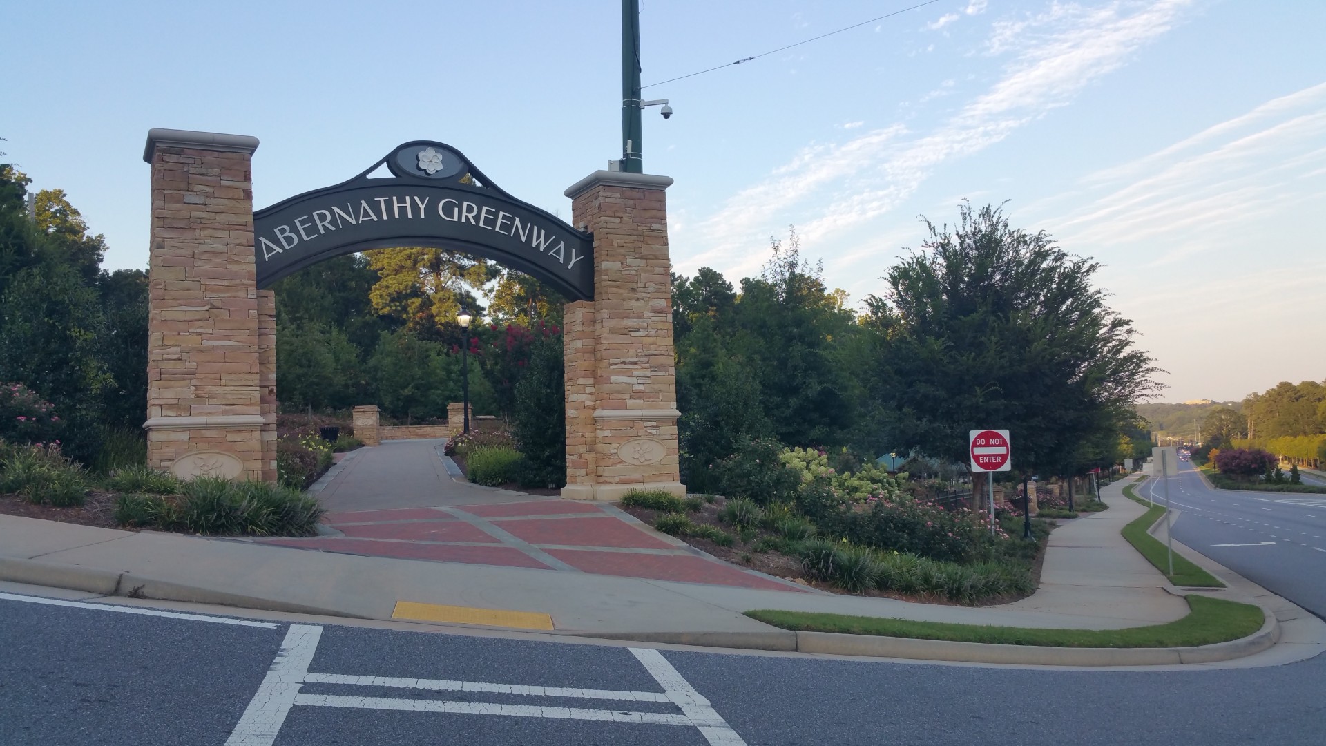 Abernathy Rd - Sandy Springs, Georgia - Aug 2017